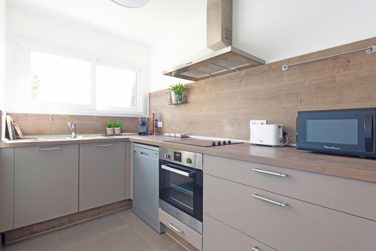 Select'Sohome - La Fossette - Appartement Pour 4 Personnes Avec Terrasse Et Vue Mer ! - Fos-04 Ле-Лаванду Екстер'єр фото